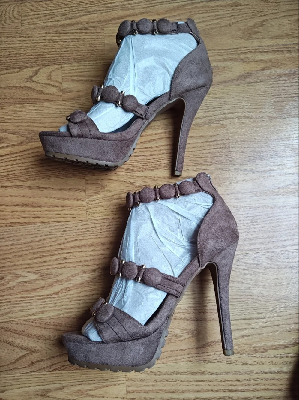 Glaze Taupe Suede Studded Platform Stiletto Heels Edgy Boho Sandal Size 8.5